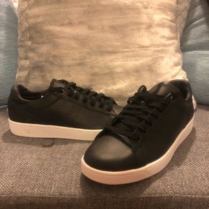 Women's size 9.5 K-SWISS Memory Foam sneakers